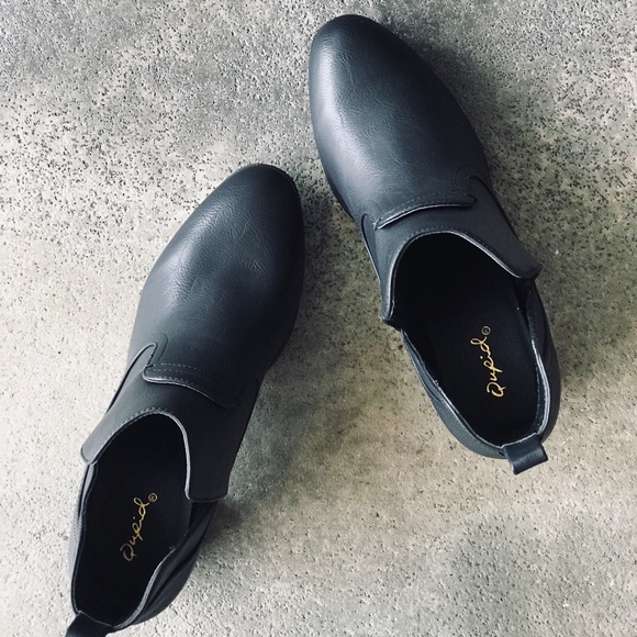 Qupid Topanga Black Slip On Western Bootie 9.5 9 - Picture 6 of 6